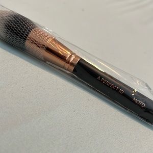 MOTD A Perfect 10 tapered face brush